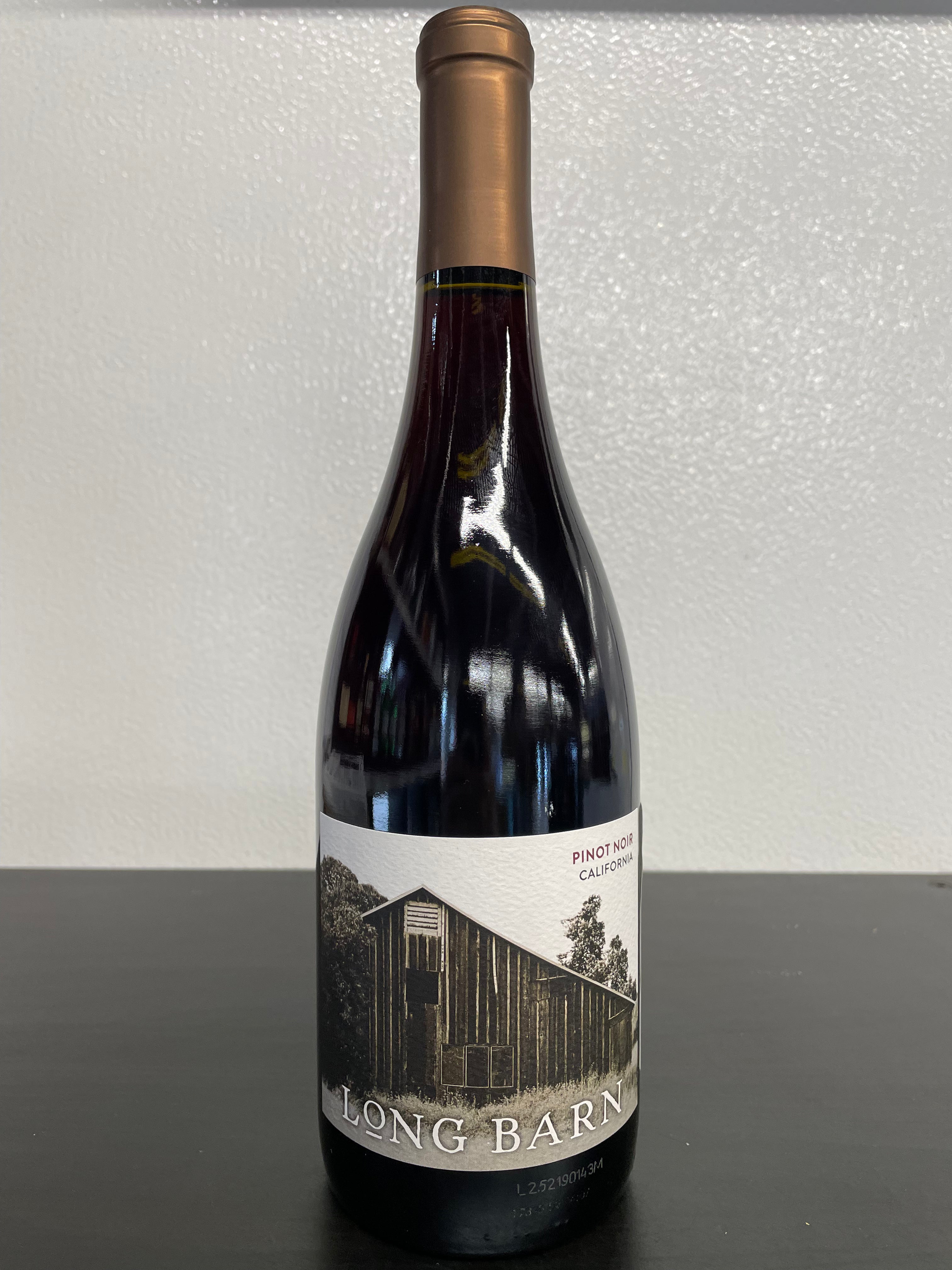 LONG BARN PINOT NOIR 750ML